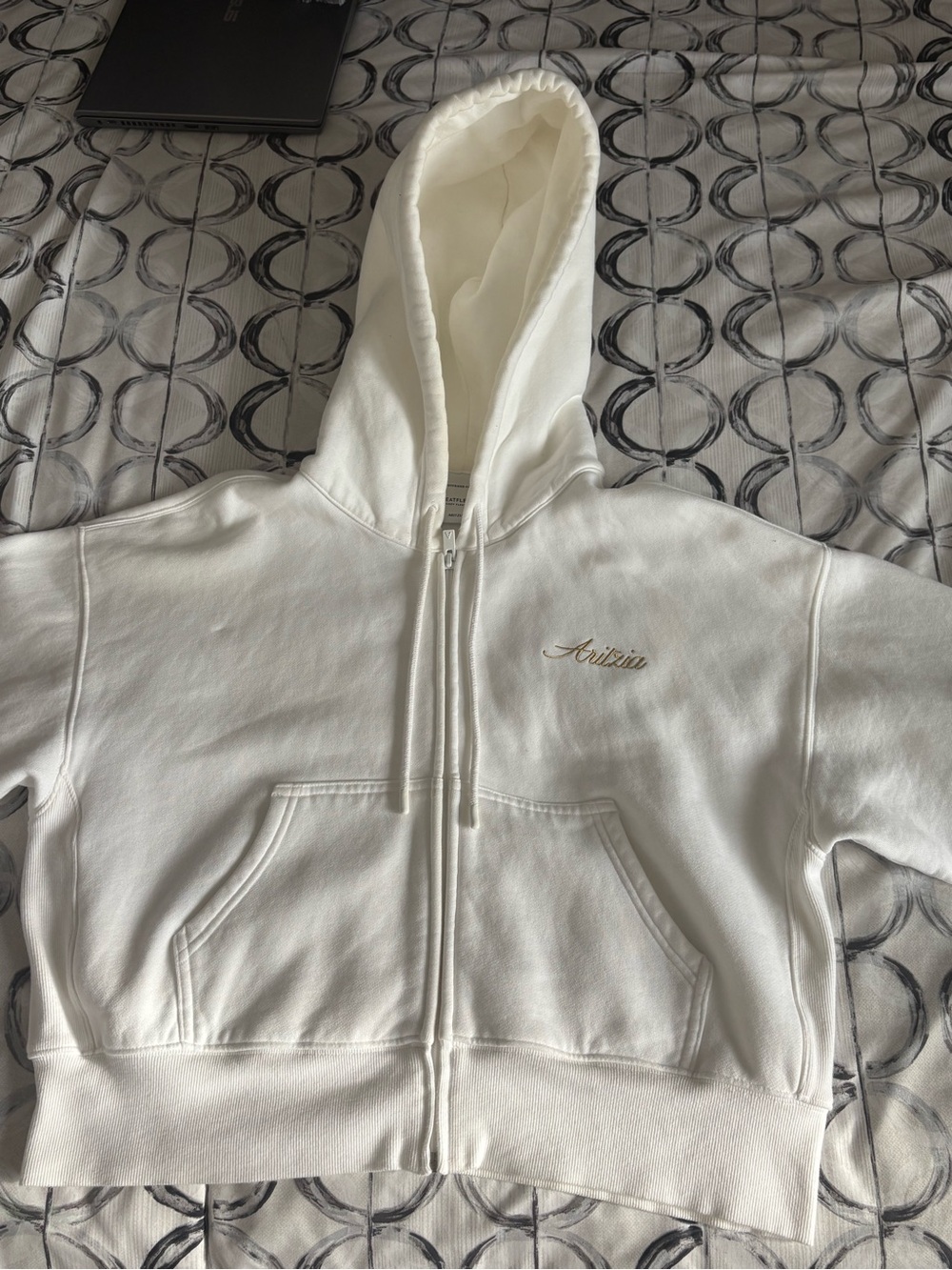 Aritzia
Cozy Sweatfleece Boyfriend Boxy Zip Hoodie limited edition
